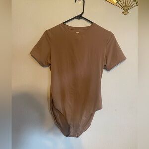 Skims short sleeve body suit - XL